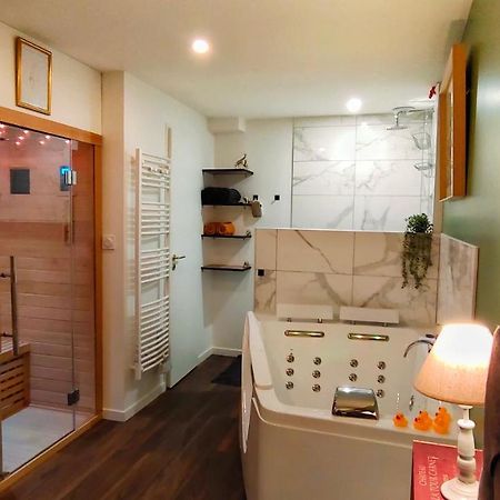 Votre Escale Jungle Sauna & Spa Niort Luaran gambar