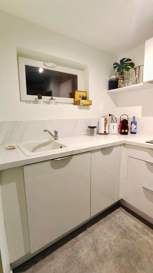Votre Escale Jungle Sauna & Spa Niort Luaran gambar