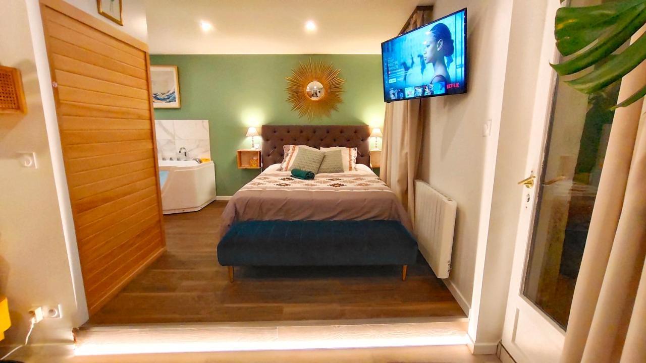 Votre Escale Jungle Sauna & Spa Niort Luaran gambar